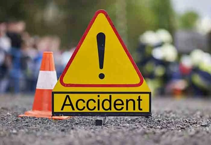 Malappuram, News, Kerala, Death, Accident, Driver, Car, Auto rickshaw, Malappuram: Two died in road accident.