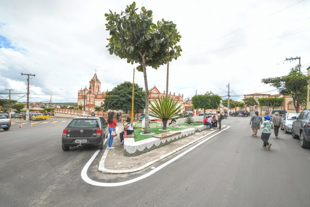 João Azevêdo entrega obras de pavimentação em Pocinhos e garante melhoria da mobilidade urbana no município