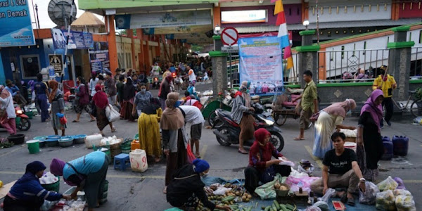 Ekonomi Kretif dan Pasar Tradisional