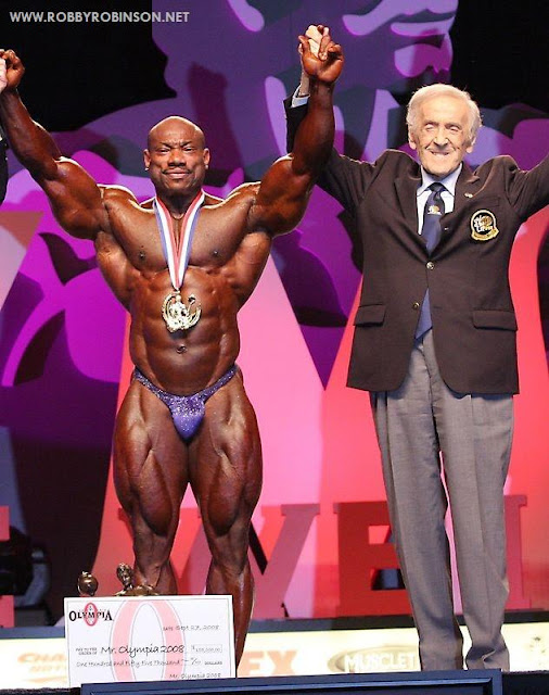 Dexter Jackson - Mr Olympia 2008 and Ben Weider ● www.robbyrobinson.net//master-class.php ●