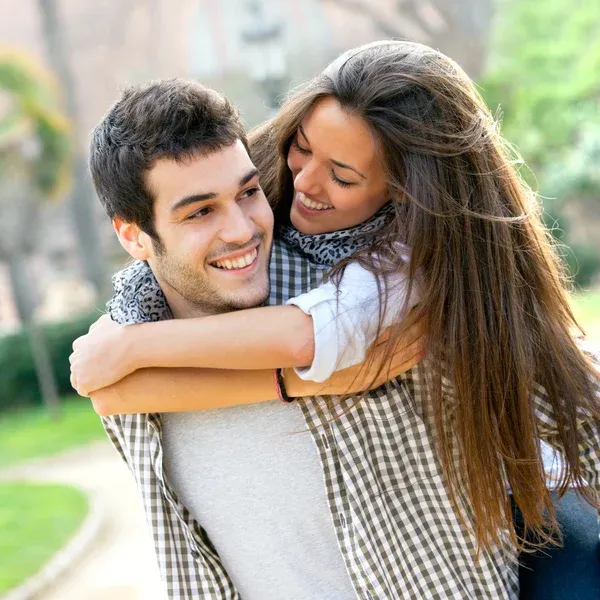 জড়িয়ে ধরা রোমান্টিক পিক - hug romantic pic - ছেলে মেয়েদের রোমান্টিক পিক - বেস্ট রোমান্টিক পিকচার ডাউনলোড - প্রেমিক প্রেমিকার রোমান্টিক পিক - romantic pictures of love - NeotericIT.com