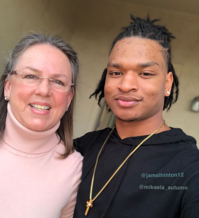 Grandma Accidentally Invited A Stranger Teen To Thanksgiving Three Years Ago, And They've Kept Spending Thanksgiving Together Ever Since