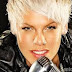 Pink posa nua para a revista 'People'