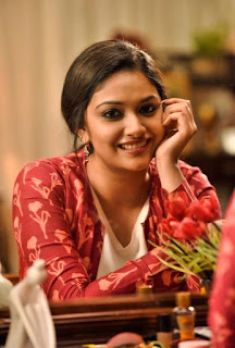 Keerthy Suresh with Cute and Lovely Smile in Sarkar 2
