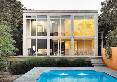 Modern summer house by Roger Hirsch Architect
