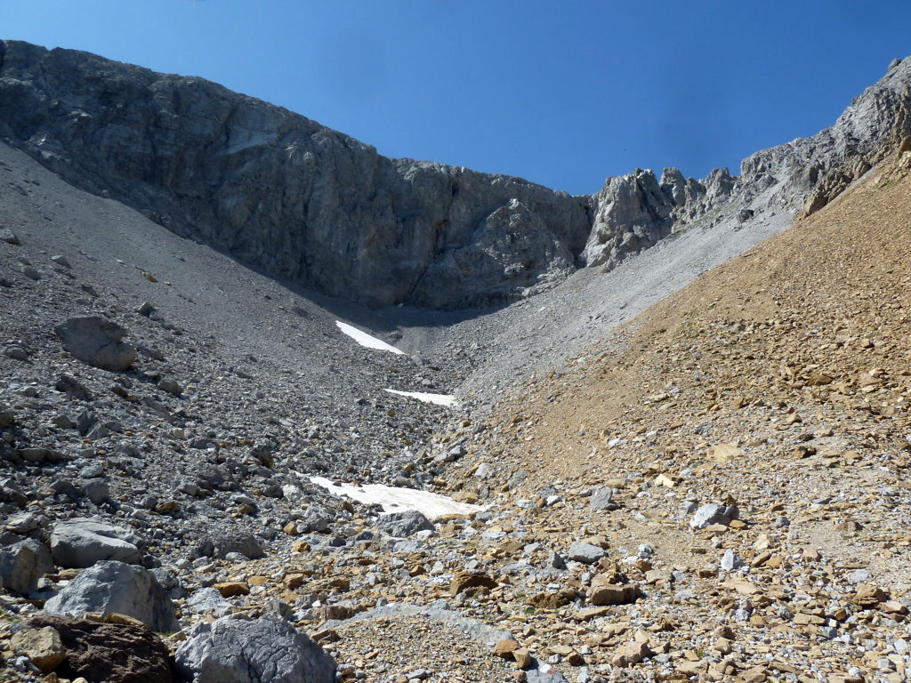 PEÑA ROYA (2.578m) y PEÑA BLANCA, 2.555m (El parapente de Te P1250274%20%28FILEminimizer%29