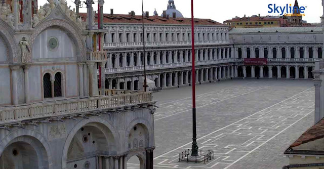 Pandemia da coronavirus a Venezia: Piazza San Marco completamente deserta