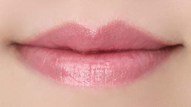 NYX Mega Shine Lip Gloss Swatches in Sugar Pie, French Kiss, African Queen, Beige, Dolly Girl, Rust, Smokey Look