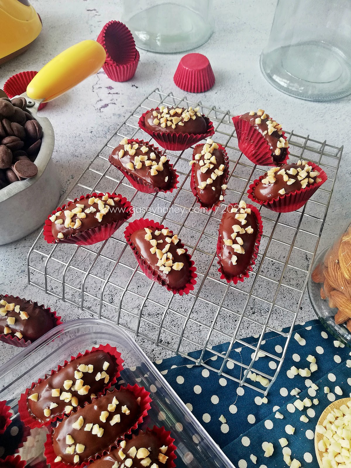 ALMOND LONDON COOKIESPILIHAN BISKUT RAYA DULU HINGGA 