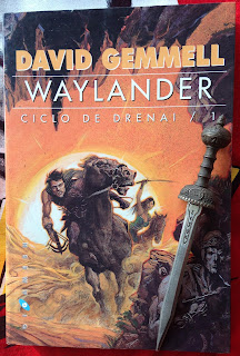 Portada del libro Waylander, de David Gemmell