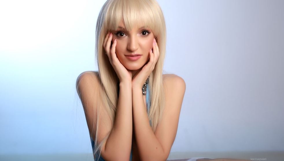 MayaAdams Model GlamourCams