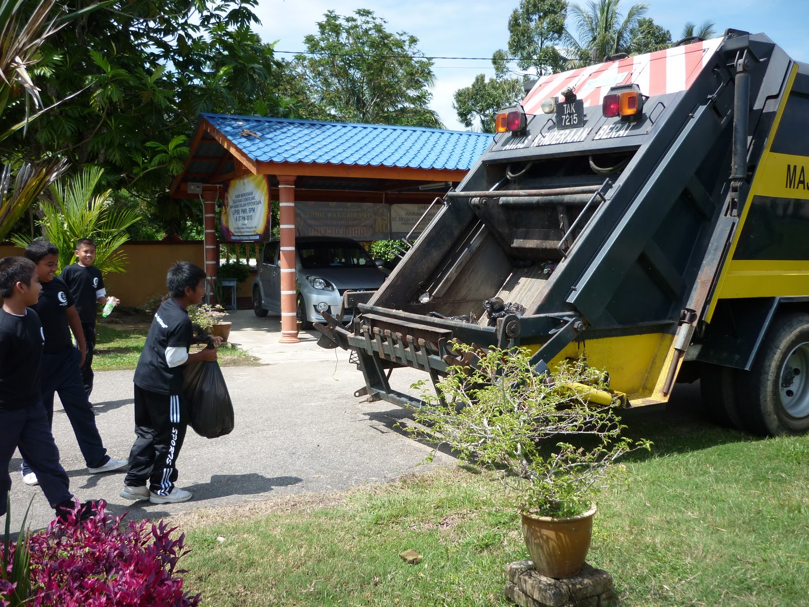 SEK KEB BUKIT TADOK: Gotong royong Program Cegah Denggi di 