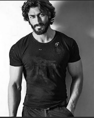 vidyut jamwal long hair