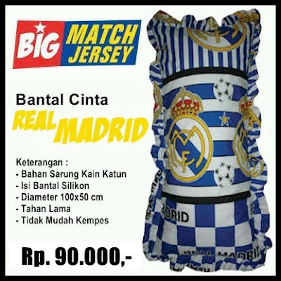 Bantal Cinta Motif Bola Real Madrid