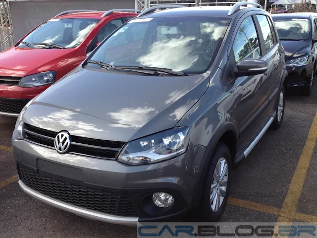VW CrossFox 2013 - Cinza Spectrus