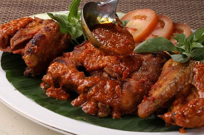 Resep Ayam Goreng Bumbu Rujak yang Menggoda dan Menggiurkan