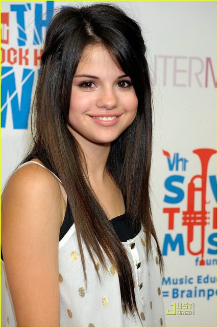 Selena Gomez Hairstyles