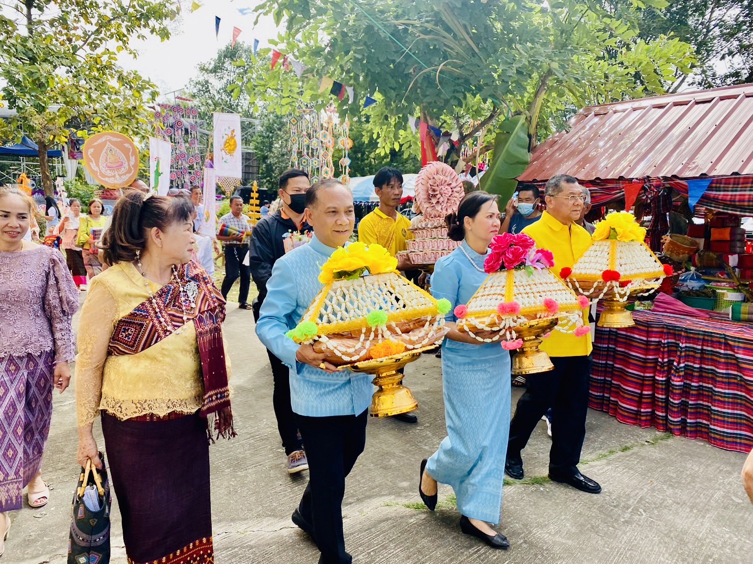 ประธาน สทท.เป็นประธานองค์กฐิน ณ.วัดสว่างโพธิ์ศรี อ.ยางตลาด จ.กาฬสินธุ์ 