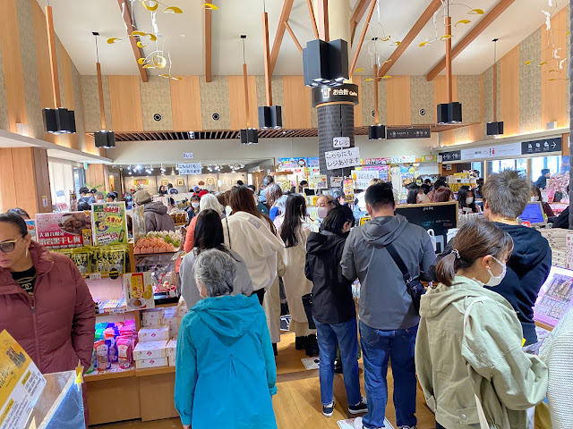 Owakudani Souvenir shops