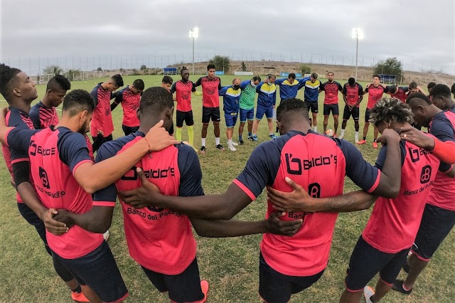 Delfín prende velas para vencer al Santos en la Libertadores