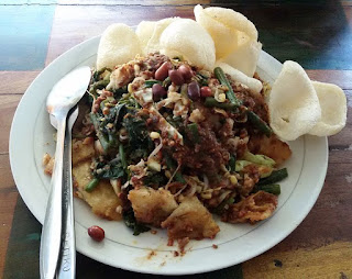 Lotek-Masakan-khas-dari-Jawa-Barat-Mantabs