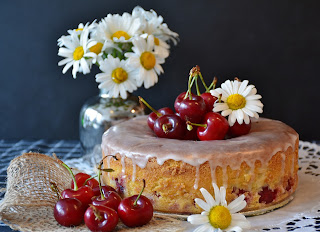 Cake Decorating Cherry Pie Cake