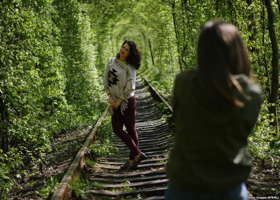 tunnel-of-love-klevan-7