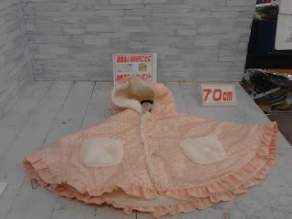 中古品　子供服　70㎝　ピンク　ホワイト水玉　ポンチョ　398円