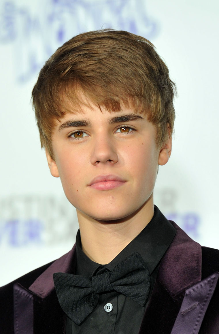 Justin Bieber Biography - Pictures And Biography