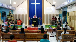 
Pdt Stenly Pimpin Ibadah Natal Di GKSS Massese Baji Dengan Protokol Kesehatan Ketat
