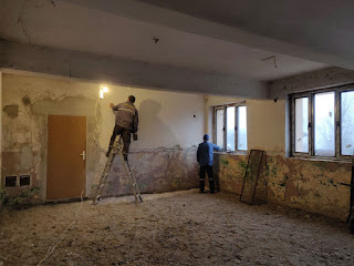 Stripping and cleaning the walls