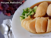 Pempek (a.k.a Empek-empek) Palembang 