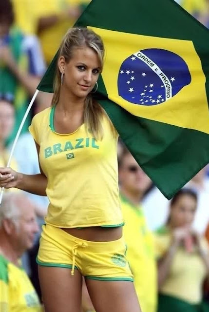 mulheres da copa, gostosas, lindas, espanha, brasil, italia, inglaterra, uruguai, alemanha, argentina, paraguai, estados unidos, argelina, africa do sul, frança, portugal, suiça