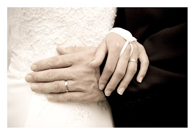Wedding rings by guyfromczech هل تعلم ماهو أفضل سن لزواج و إنجاب المرأة و الرجل ؟