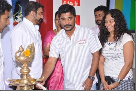 Raju-Sundaram-at-IBO-Dance-studio-499x332