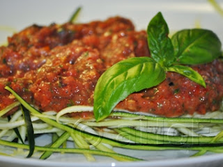 RAW foods, Marinara, Zucchini "Spaghetti"