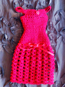 Vestido vermelho e Sapatos de Crochê Para Barbie  Por Pecunia MillioM