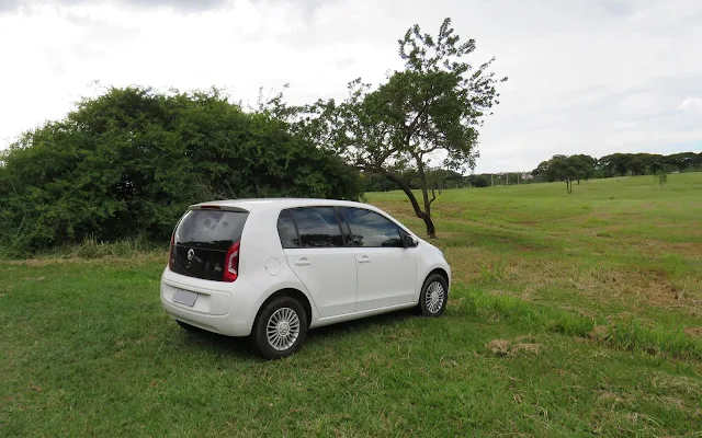 Volkswagen Up! TSI com 10.000 Km de uso  