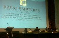 rapat paripurna