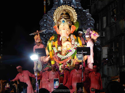 Ganesh Visharajan Chaupati Mumbai