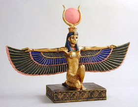 Isis Alada, deusa Hathor, mitologia egipcia, estatua divindade egipcia