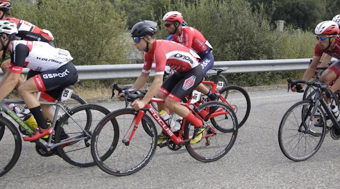El Pelotón Tenerife ficha a dos nuevos ciclistas, a Francisco González y a Christtian Pérez