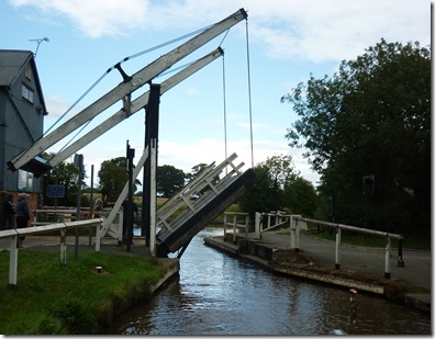 8 wrenbury lift bridge