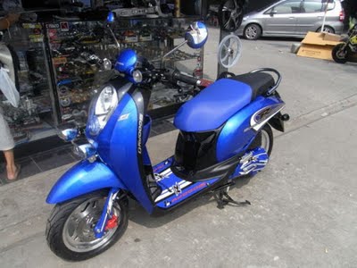 Gambar Modifikasi  Honda Scoopy 2010 Car  Audio  System And 