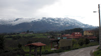 El Sueve con ñeve dende Güerres