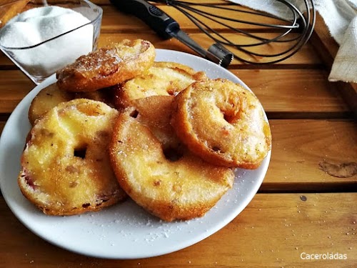 Rodajas de manzana rebozadas y crujientes