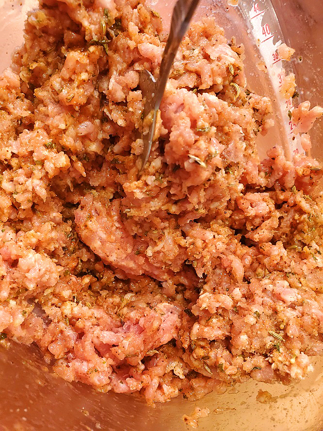 this is raw ground pork to make Italian sausage for homemade sausage patties