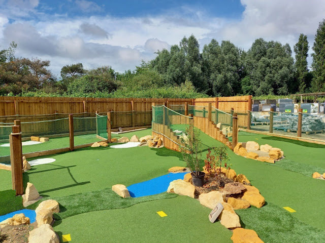 Aces Minigolf course at Dobbies Garden Centre in Gloucester