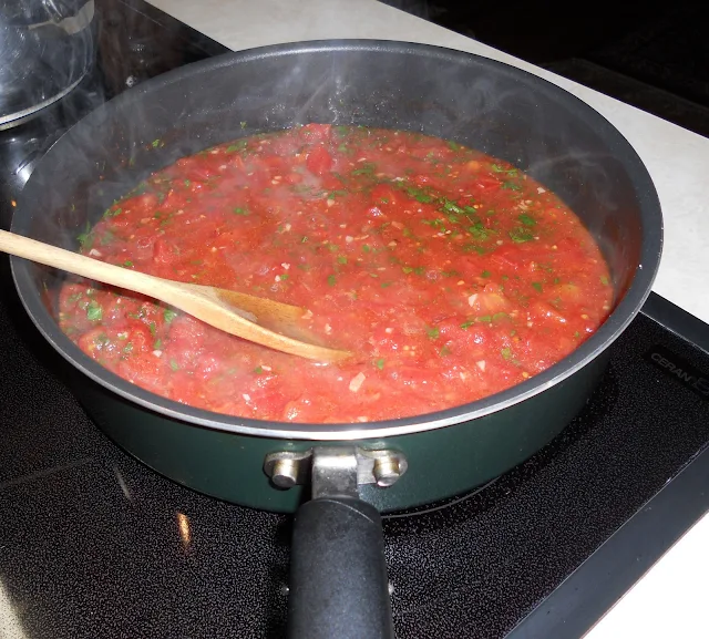 Make a Quick Tomato Sauce