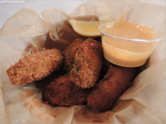 Shaking Crab de Porter Square en Cambridge: Fried Oysters $11